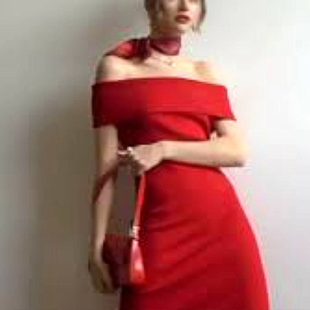 Incredible red evening gown.  Unique details on back.  Fashion Nova. Lg